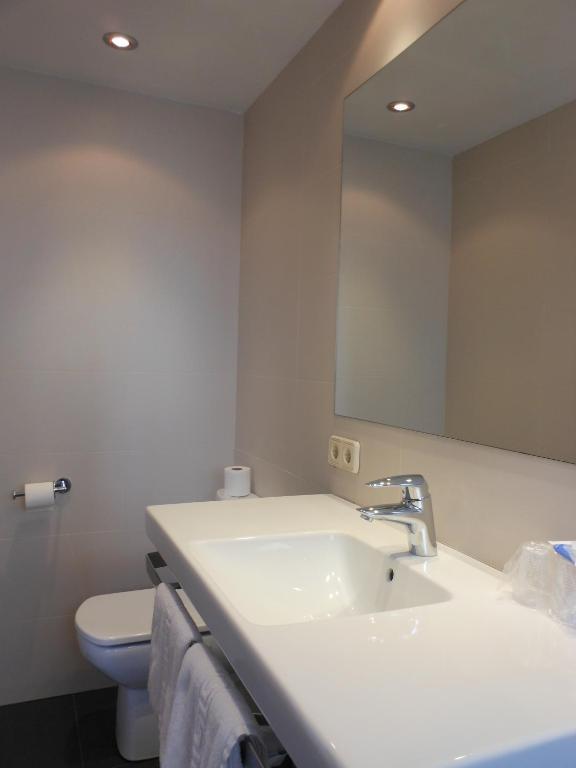 Hostal Can Pou Vidreres Quarto foto